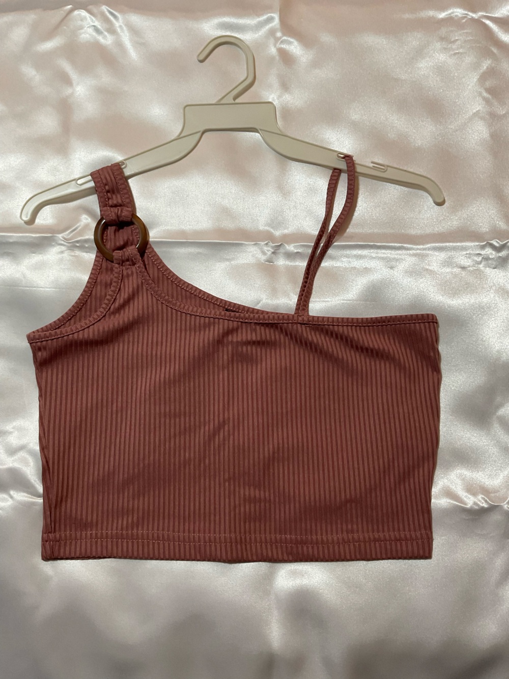 One-Shoulder Ribbed Crop Top with Ring Detail - Mauve Pink